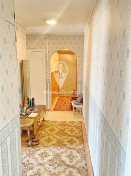 3-к квартира, 8/9 эт., 60м²