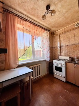 3-к квартира, 2/4 эт., 47м²